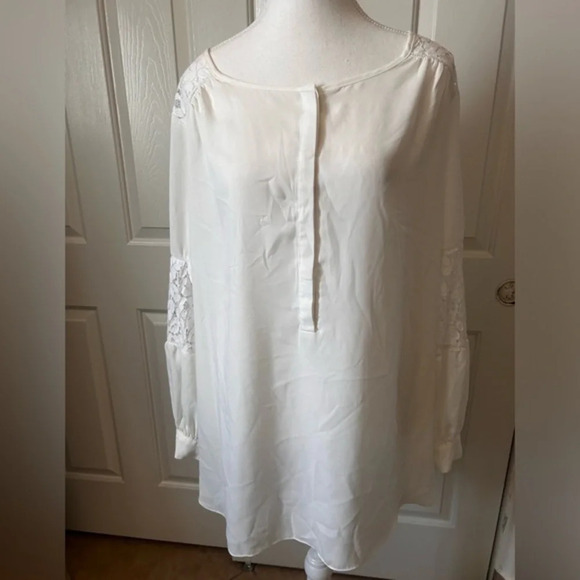 Valerie Stevens 1/2 button Blouse‎ Ivory Plus size 1X Long Sleeve Lace Accents - Picture 1 of 16